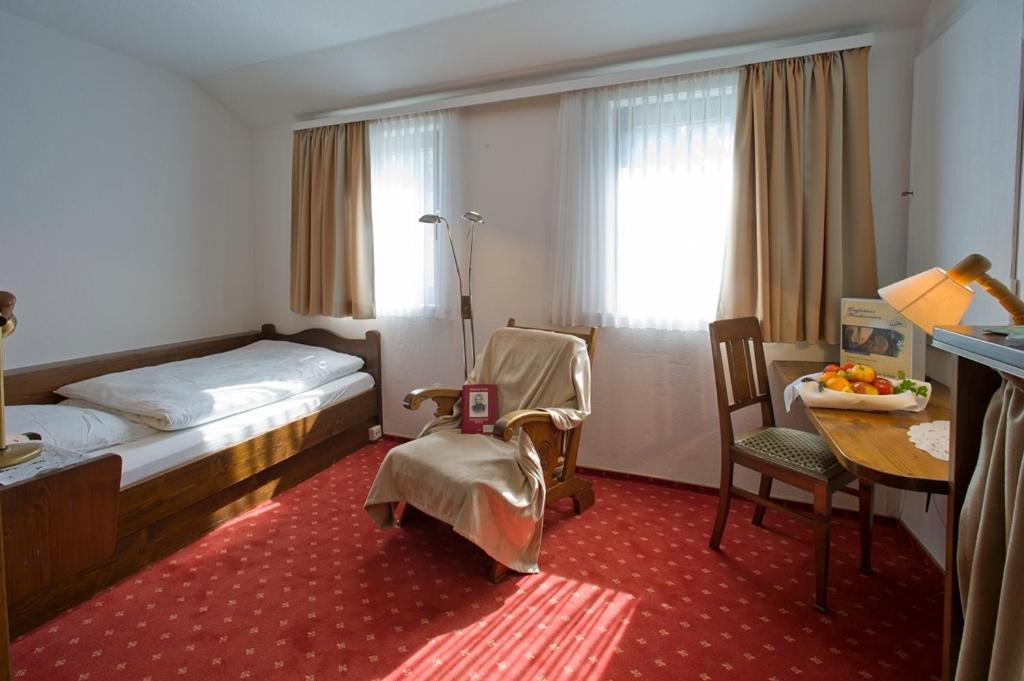 Landhotel Sauerlaender Hof Eslohe Bilik gambar
